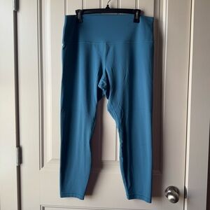 Lululemon Align 25” size 16